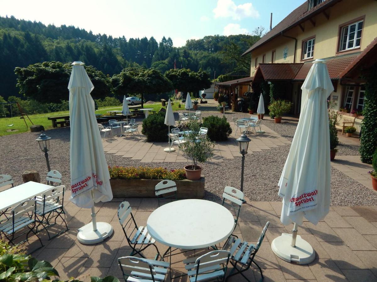 Wein Lodge Durbach - Gruppenhaus Weingut Neveu Bagian luar foto